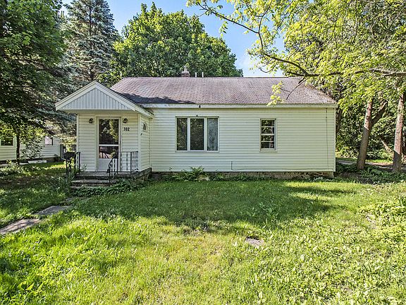 3rd image of 302 E James St
