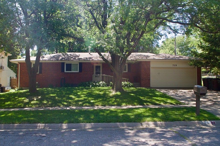 1st image of 725 Sierra Dr