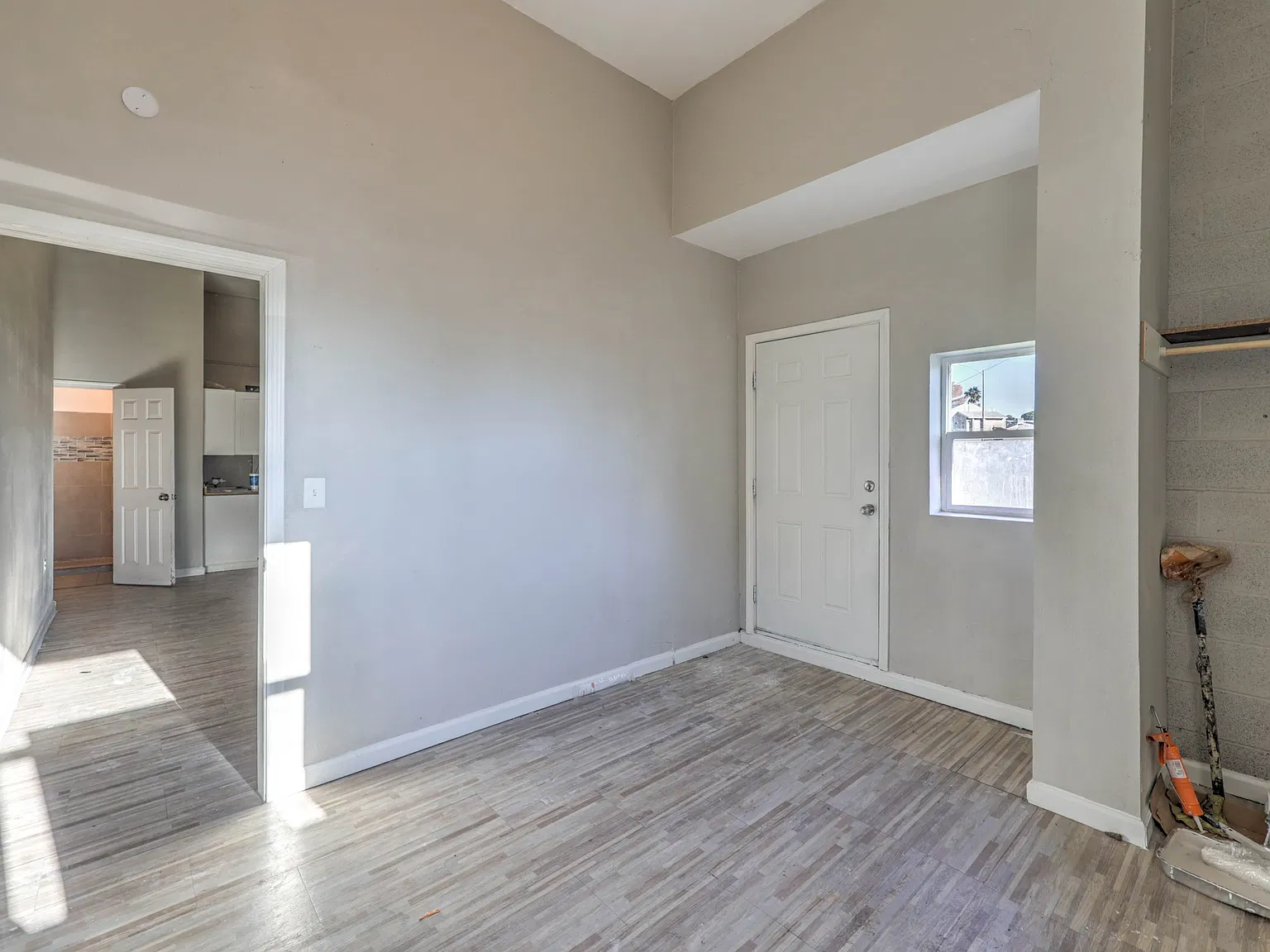 3 bed, 1100 sqft, $1,695 — Photo 3