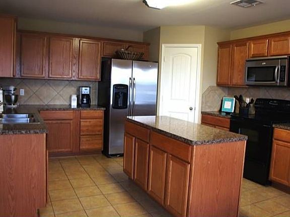 Very large clean kitchen