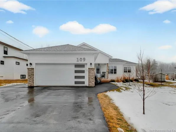 109 Doiron St, Dieppe, NB E1A 0X9