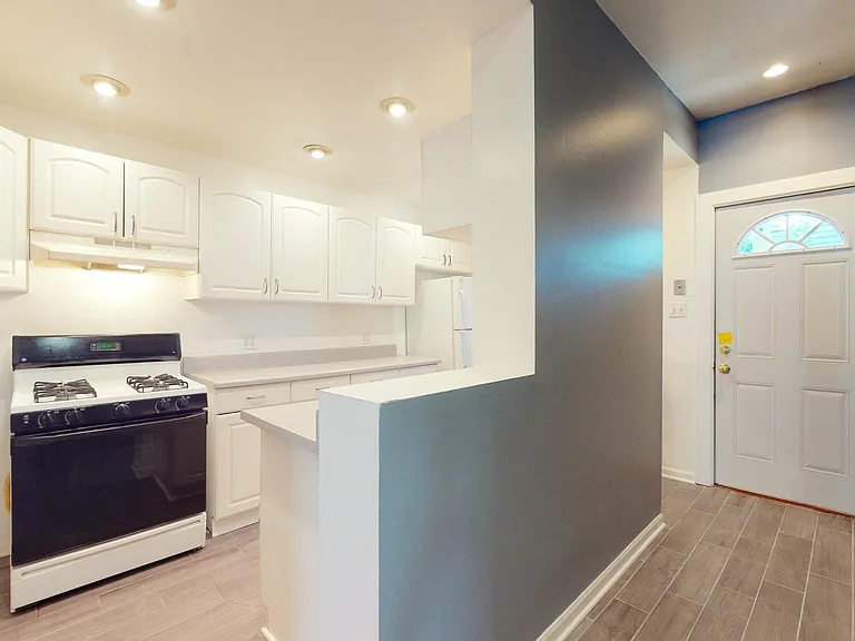 700 W Schubert Ave #2-F — Photo 16