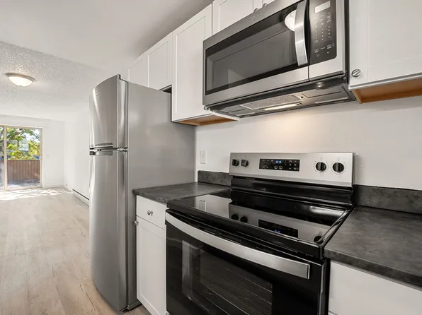 902 NW Carlon Ave #2, Bend, OR 97703