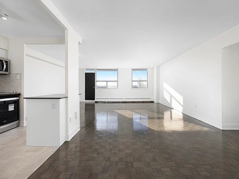 2450 Weston Rd — Photo 10