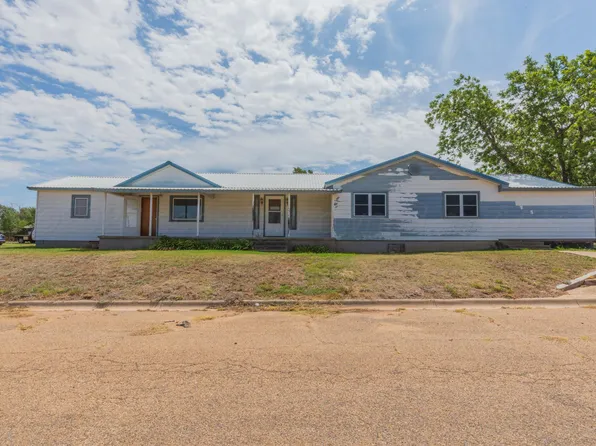 901 Lindberg St, Skellytown, TX 79080