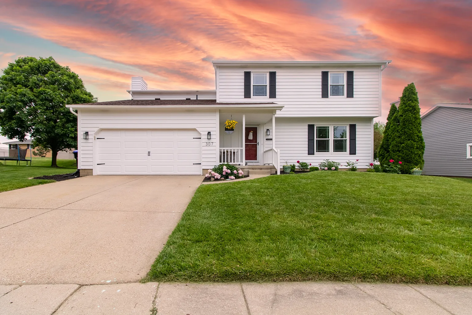 307 Beacon Cir photo 1
