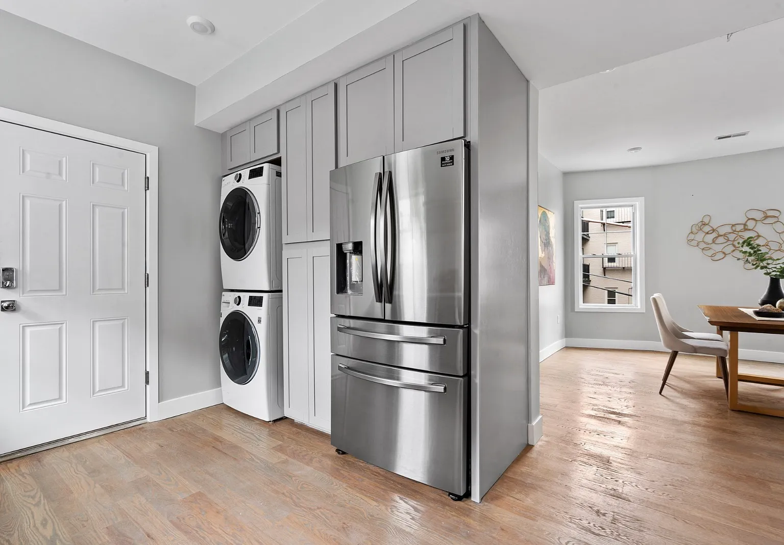 2 bed, 1350 sqft, $3,100 — Photo 1