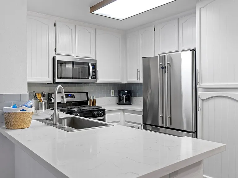 19096 Alamo Ln #19096 — Photo 11
