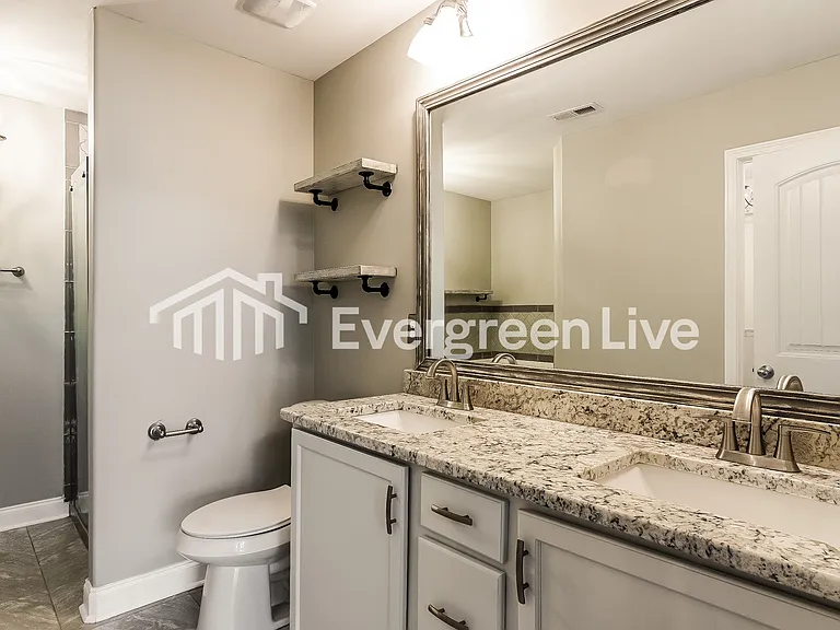 212 Hillcrest Dr — Photo 15