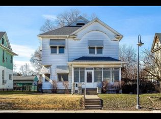 748 17th St #1, Rock Island, IL