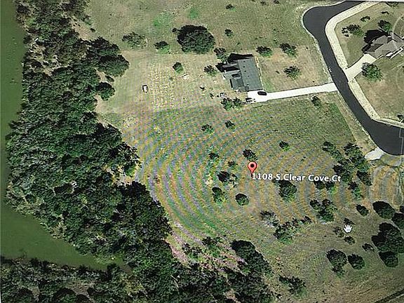 2nd image of 1108 S Clear Cove Ct