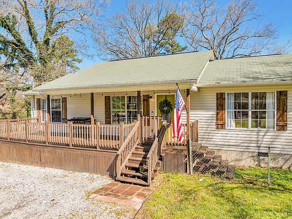 2nd image of 804 Schmidt Rd