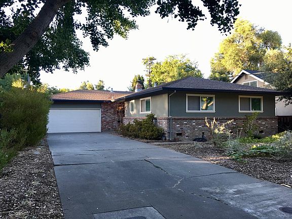2nd image of 1007 Stanford Dr