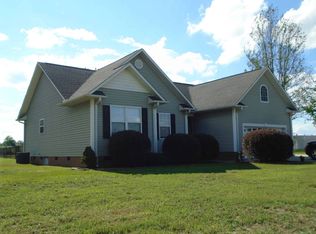 34 Dan Ln, Cheraw, SC 29520