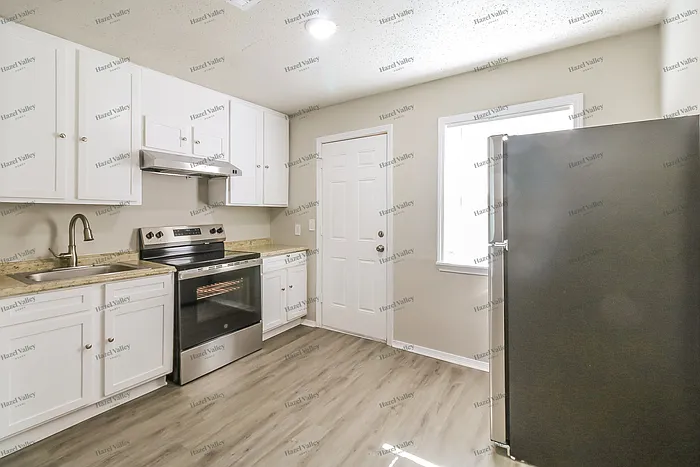 1104 Jet Dr — Photo 5