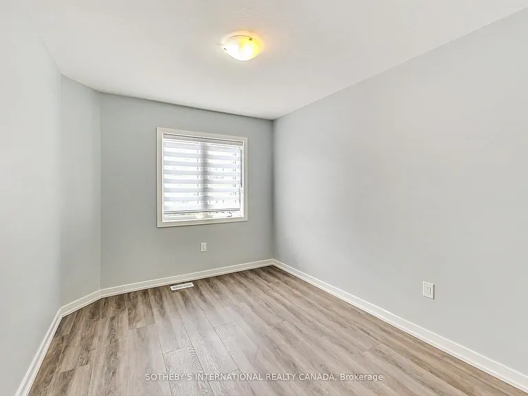 131 Pagebrook Cres — Photo 11