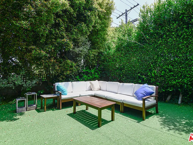 16790 Marquez Ave — Photo 30