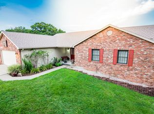 1600 Sky View Dr, Holts Summit, MO 65043