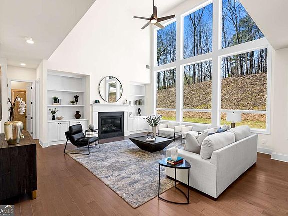 2nd image of 2485 Stewart Rd