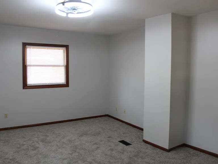 4900 Meyers St — Photo 7