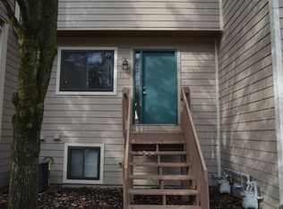 9378 Hunters Creek Dr, Cincinnati, OH 45242