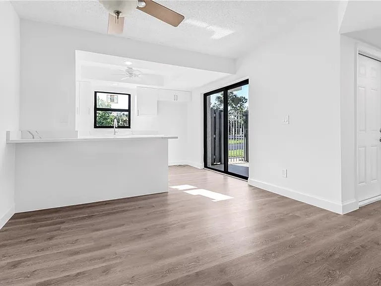 17452 Woodland Trace Dr — Photo 6