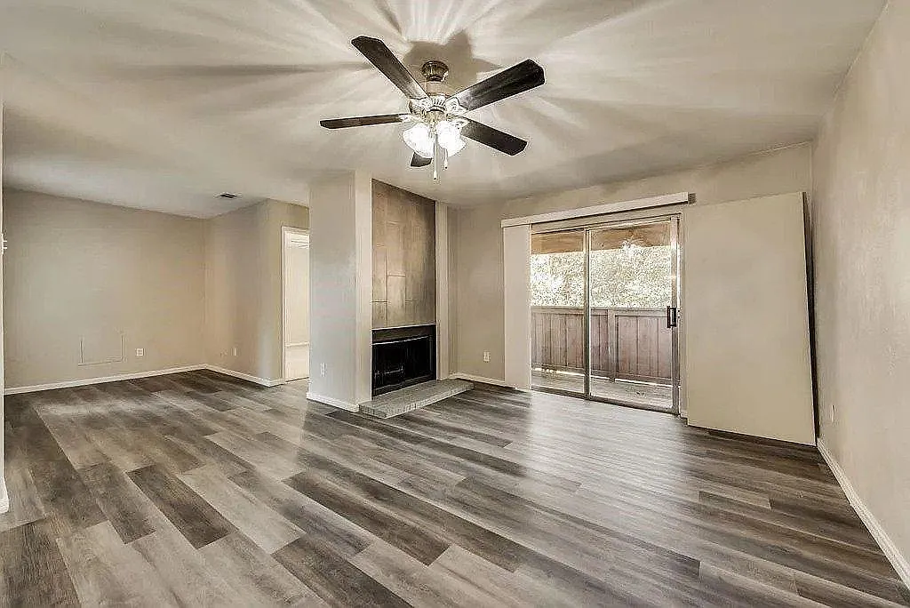 2 bed, 2.0 bath, 962 sqft, $1,499 — Photo 4