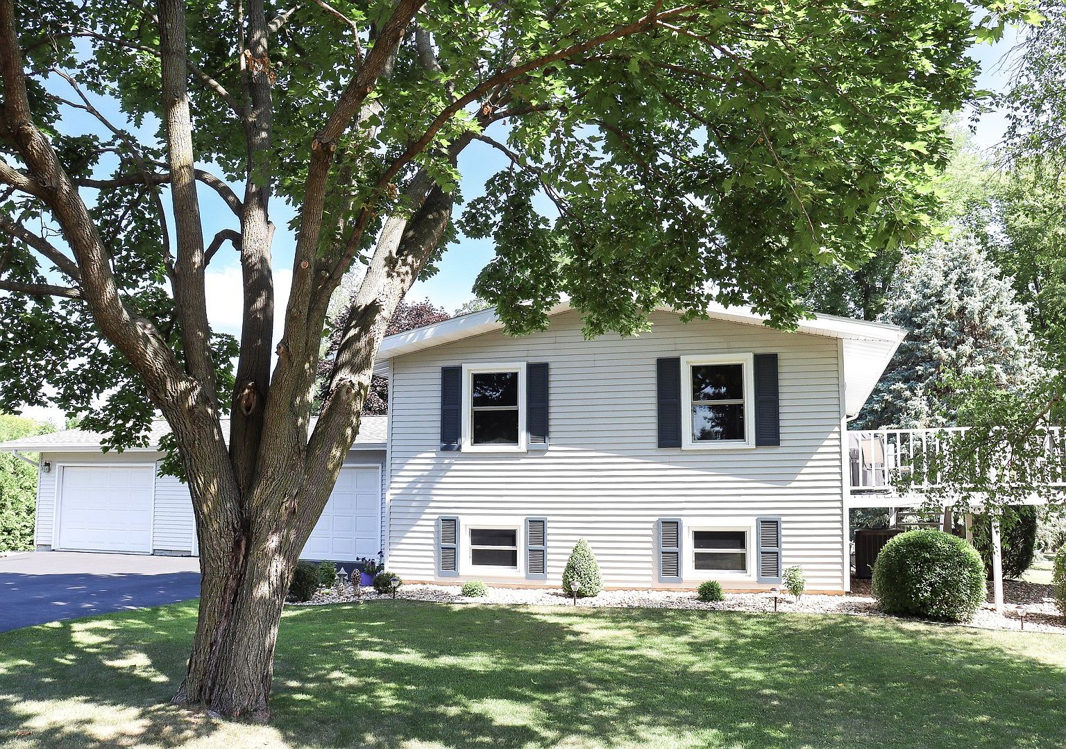 13716 Shelly Dr, Morrison, IL 61270 Zillow