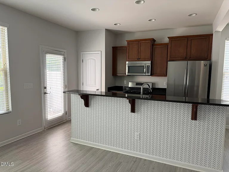 221 Irving Way — Photo 12