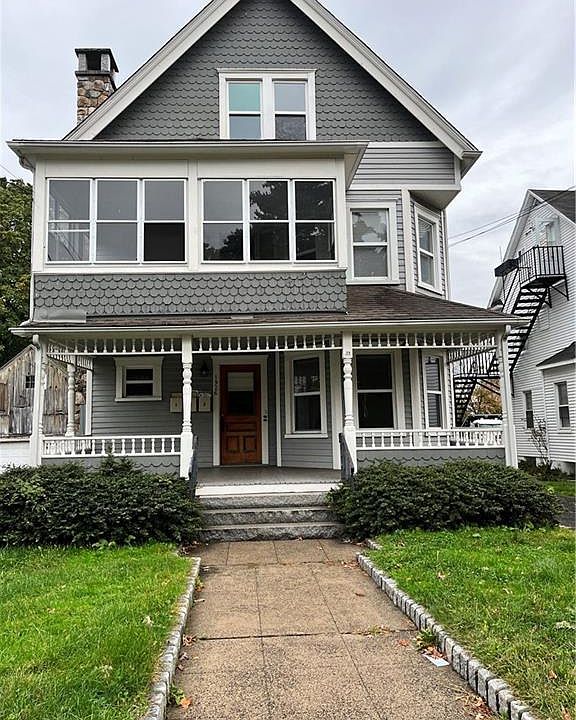 1st image of 1926 Bedford St #1