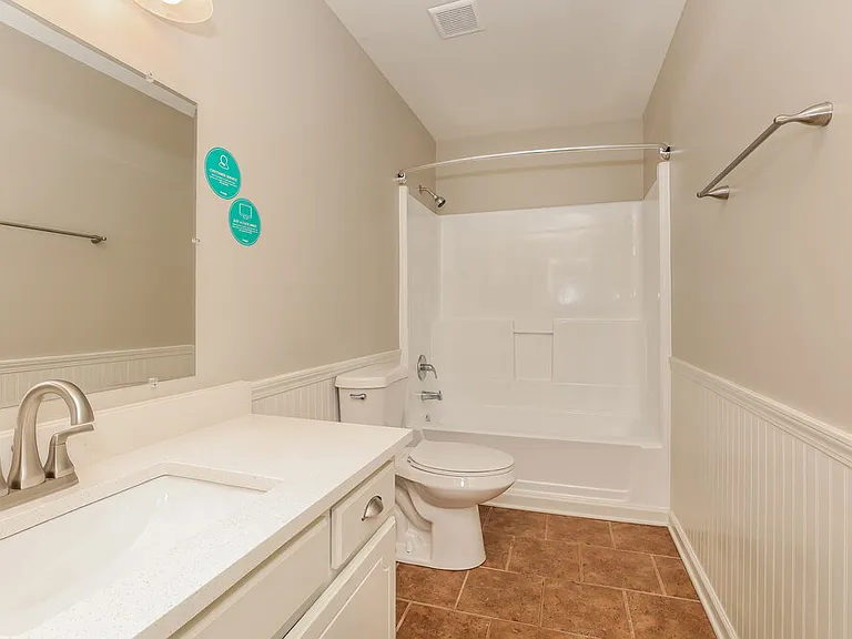 1002 Esquire Ct — Photo 18