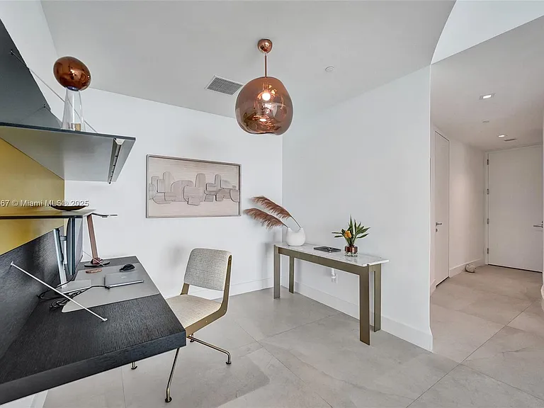 18975 SE Collins Ave #3504 — Photo 6