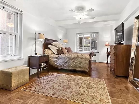 5th image of 333 W 57th St APT 411