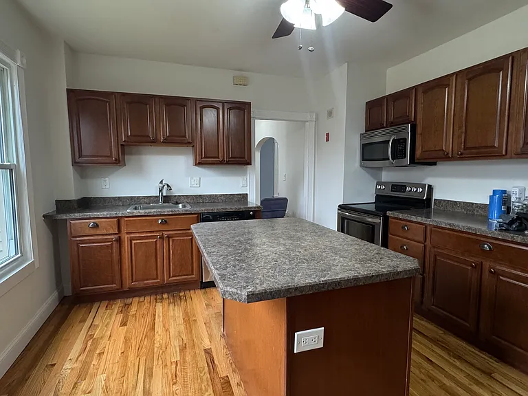 15 Brandon Ave — Photo 6
