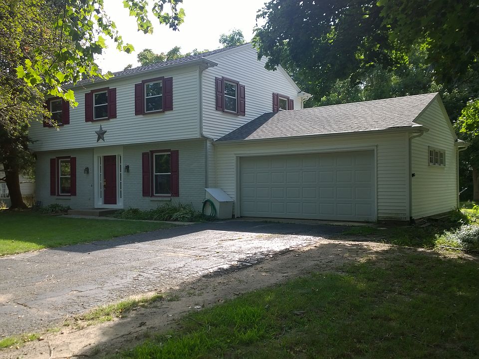 1st image of 407 Sherman Dr