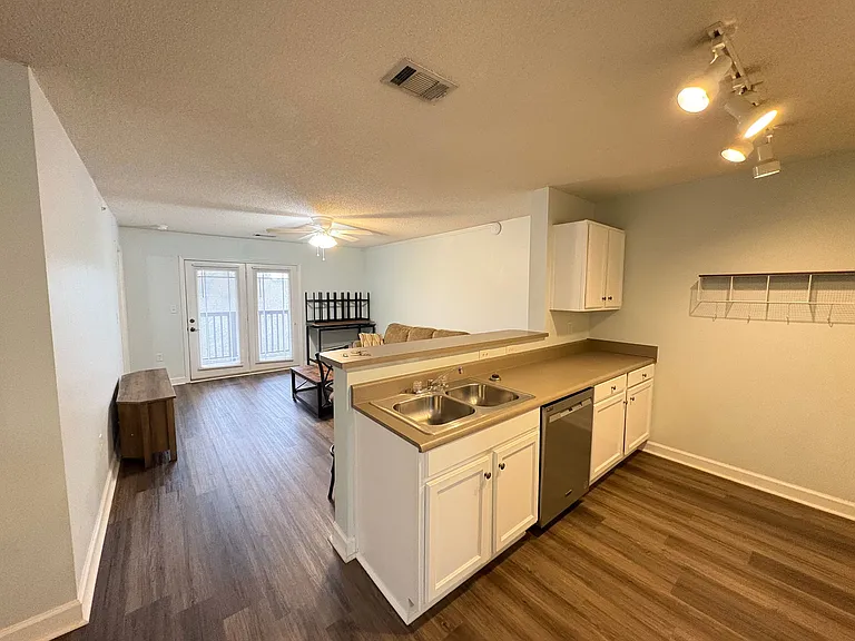 731 Harts Cove Way — Photo 33