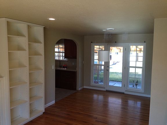 4th image of 2431 Catalina Dr