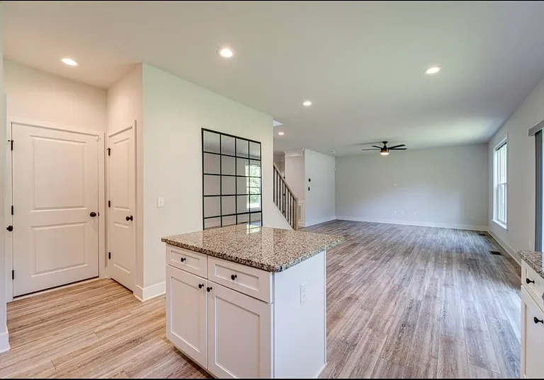 7 Limox Ln #1 — Photo 7