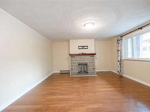 4th image of 4307 Haldane St