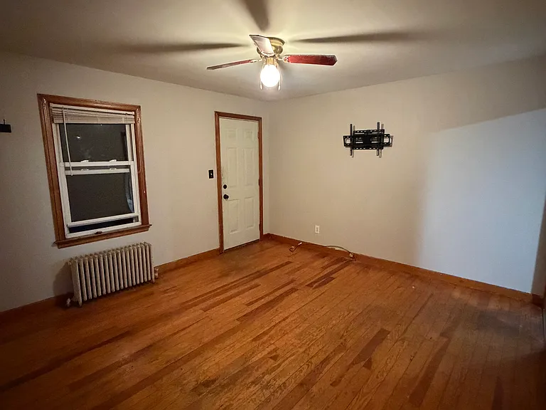 31 Hamel St #1 — Photo 8