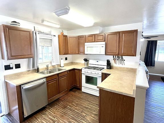 4th image of 21500 Lassen St Space 117