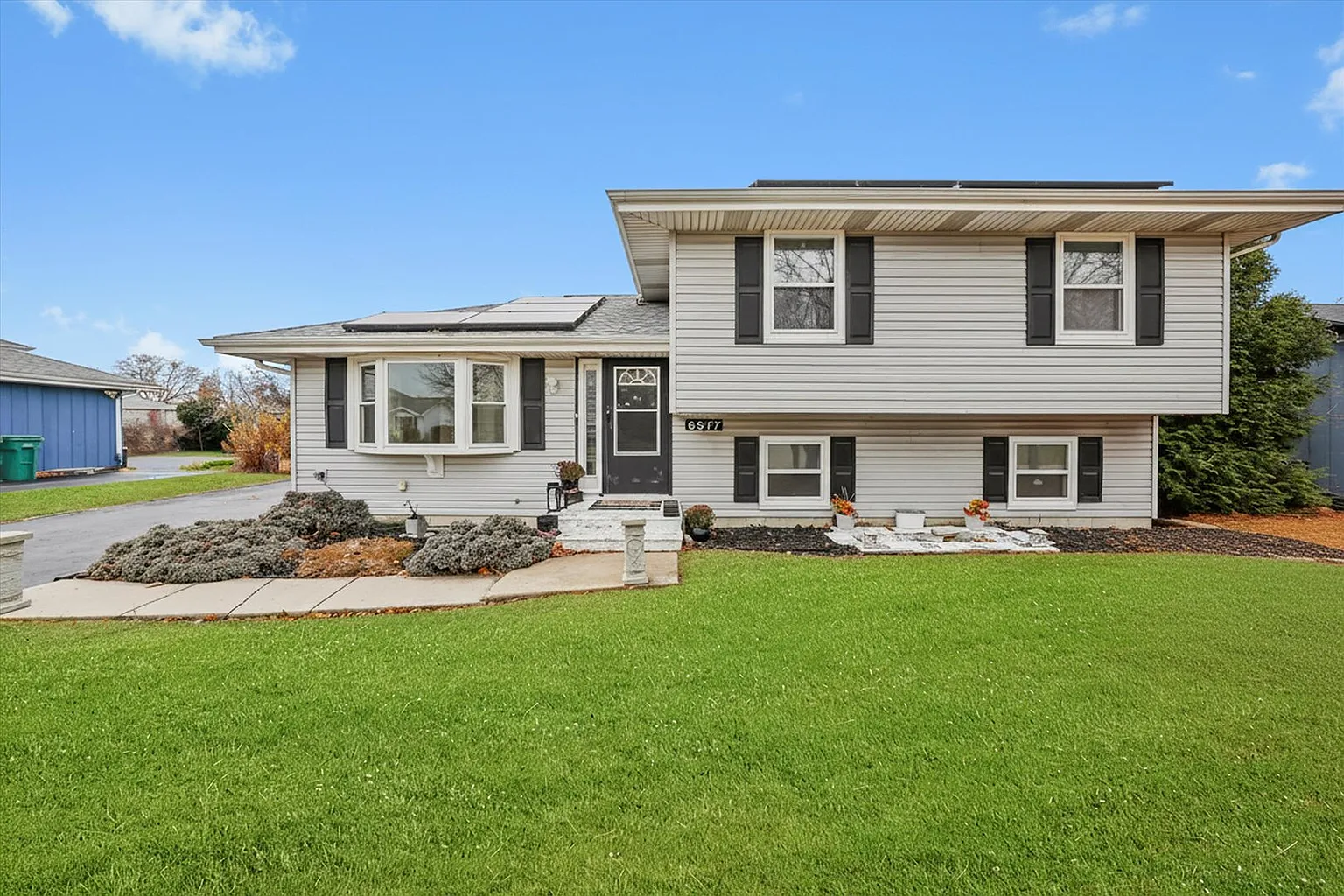 6517 Langsford Ln photo 1