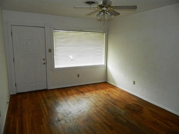 3rd image of 1707 NW Irwin Ave