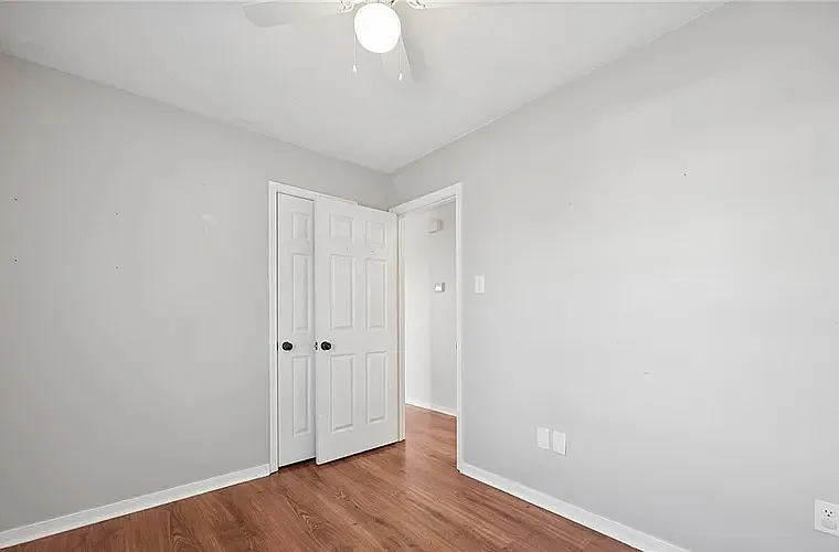 6295 Banshire Dr — Photo 9