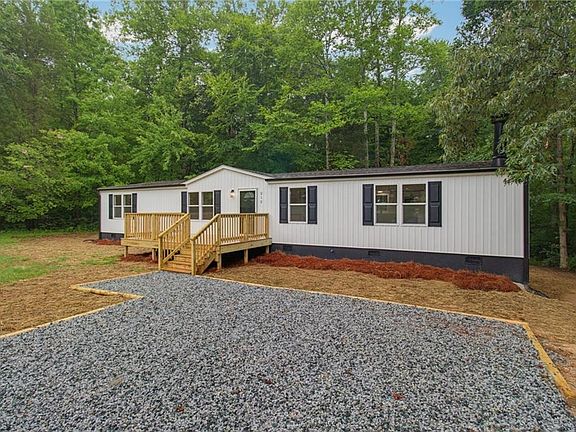 3rd image of 212 Krusinski Ln