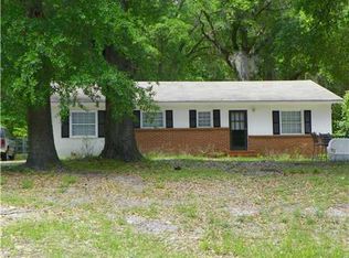 608 Early St, Springfield, GA 31329