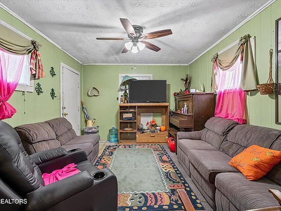 5th image of 1363 Highland Ave