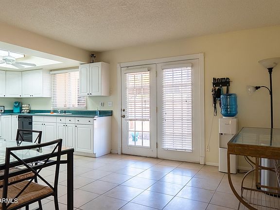5th image of 2110 E Donner Dr