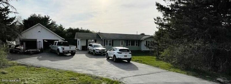 2nd image of 161 Middlefield Road