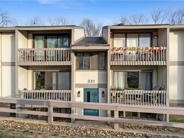 321 Ridge Point Cir APT 33B, Bridgeville, PA 15017